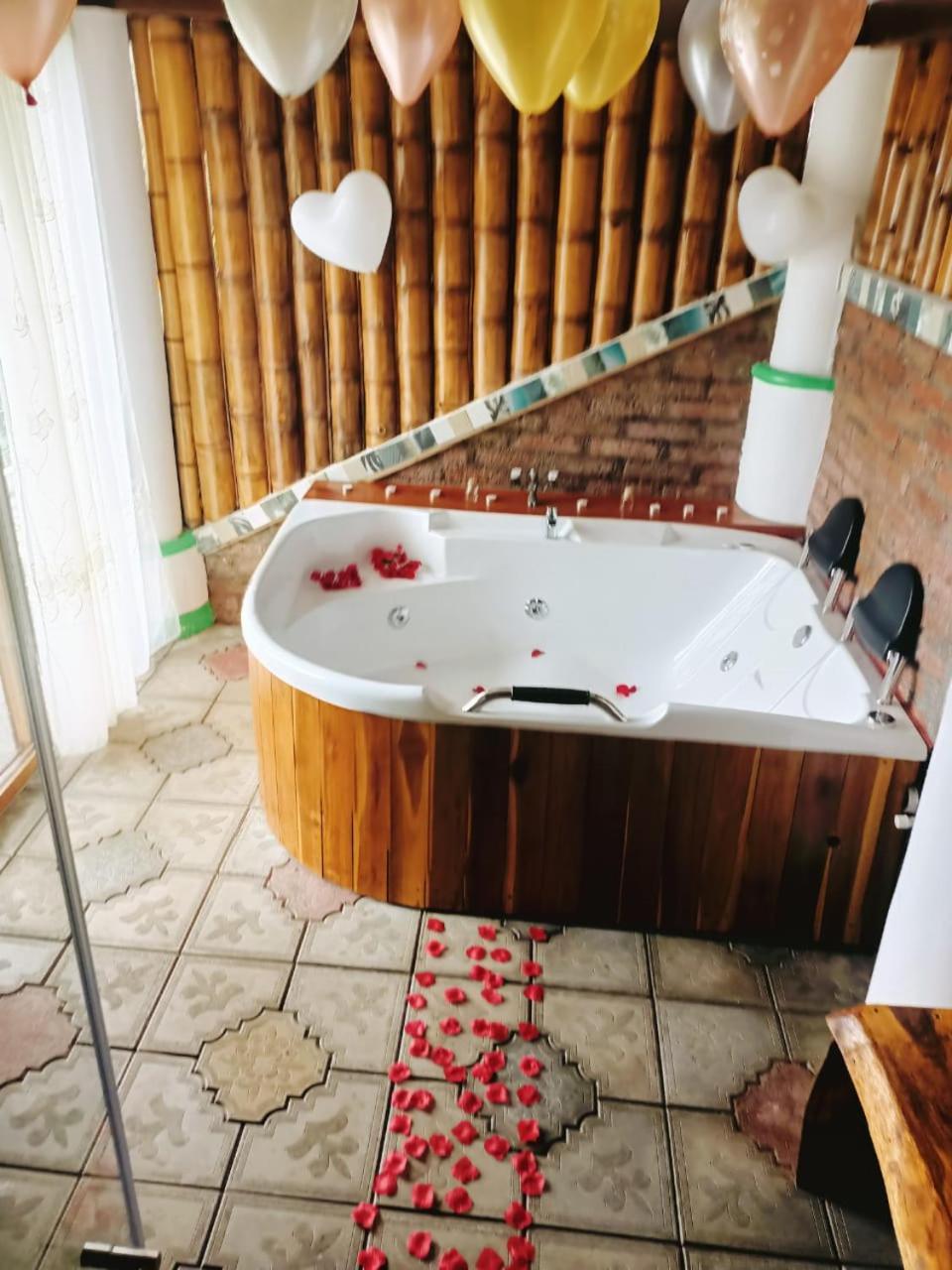 Cabanas La Miranda Filandia Bagian luar foto